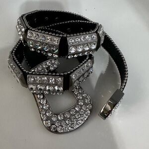 Luxury Divas Rhinestone Studded Western‎ Belt